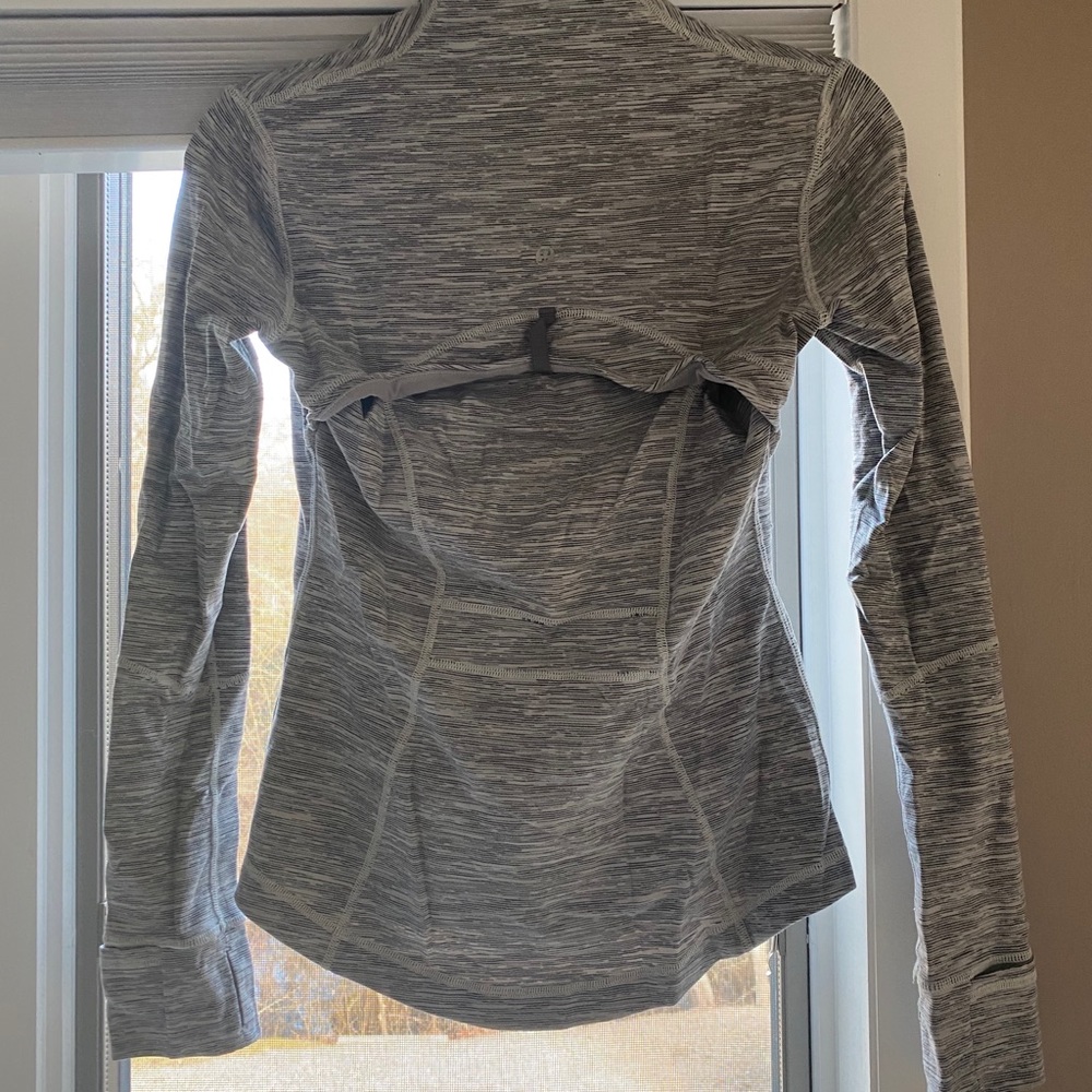 Lululemon zip up - Picture 3 of 6